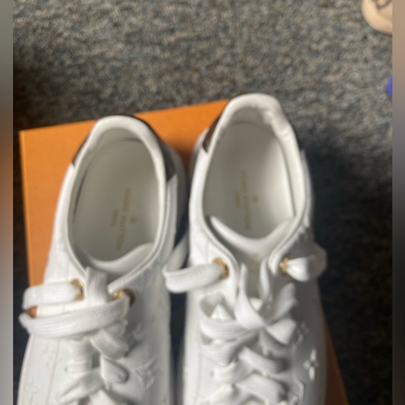 Louis Vuitton sneakers - Picture 10 of 15